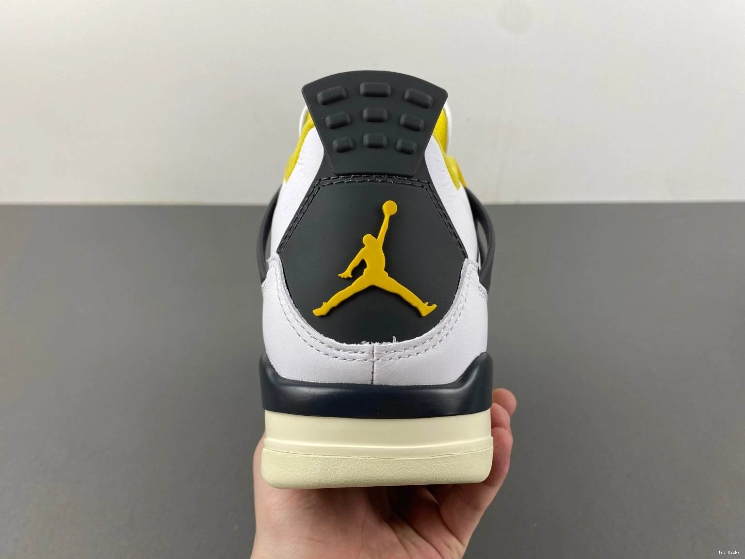 AQ9129-101 Womens Jordan 